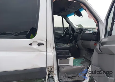 2014 Mercedes-Benz Sprinter 2500 Normal Roof from USA, damaged, VIN WD3PE7CD5E5905393